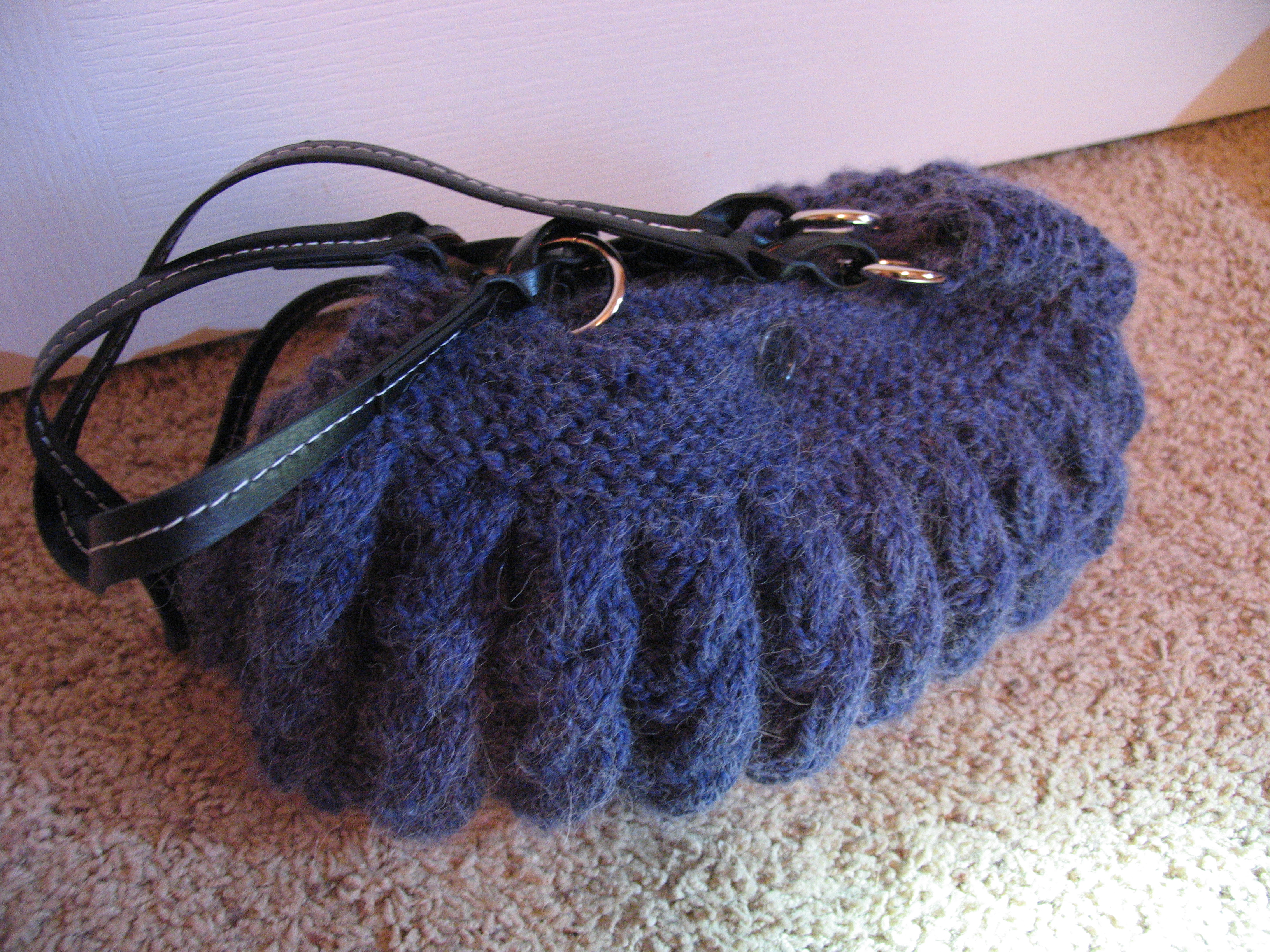 Cabled purse